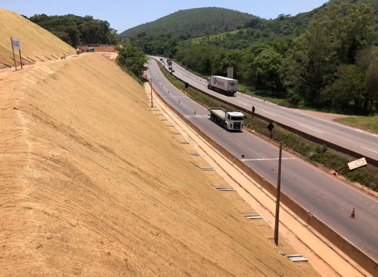 Những câu chuyện phía sau bức tường nước Đê điều là gì