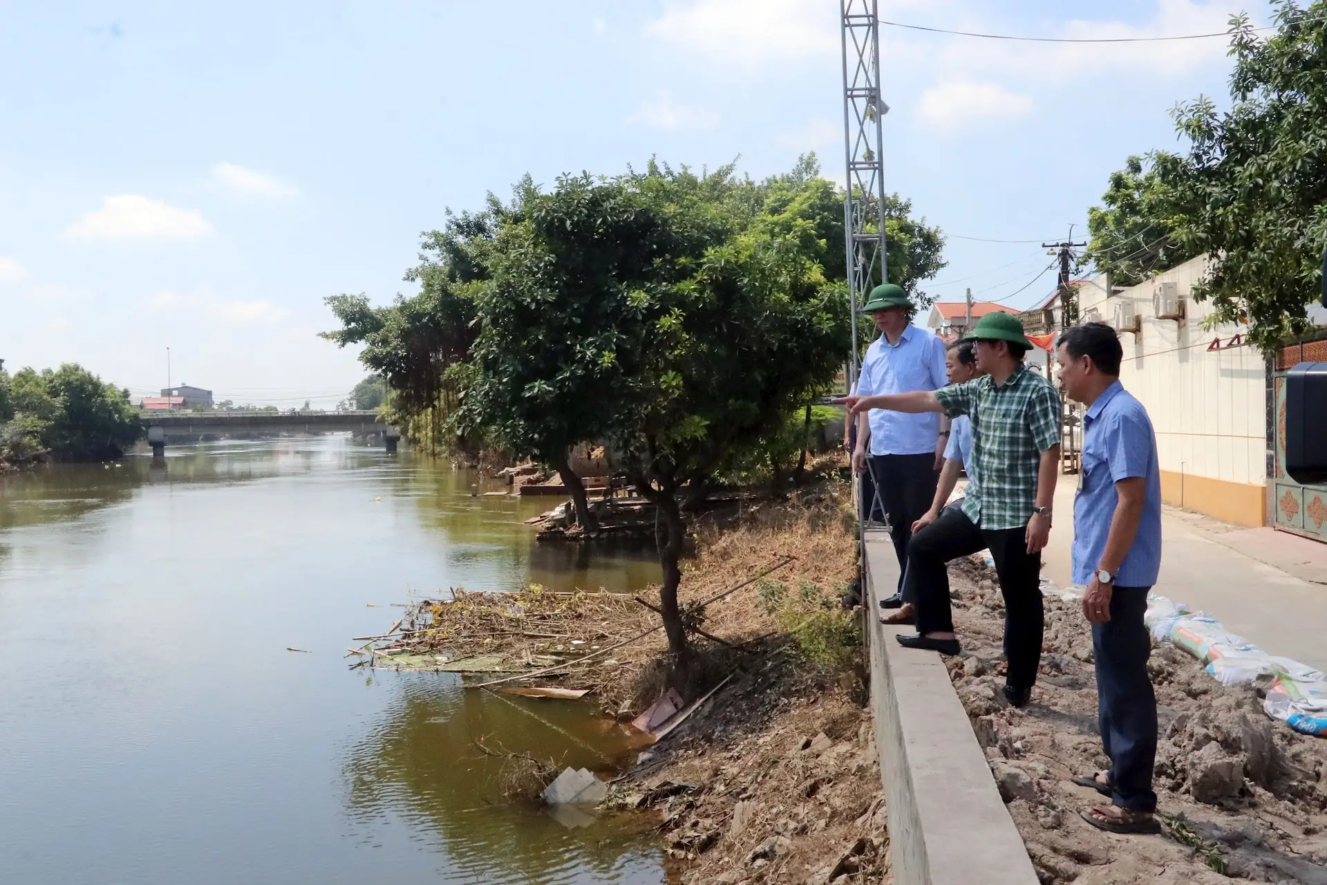 Vượt Qua Thử Thách Hướng Dẫn Toàn Diện Ứng Phó Lũ Lụt Tại Việt Nam
