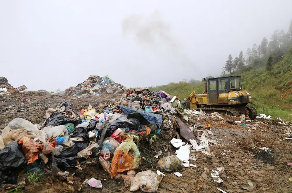 Chôn lấp rác thải