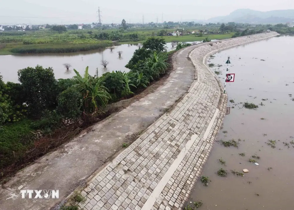 Kè Sông Hào Anh Hùng Thầm Lặng Bảo Vệ Đất Nước