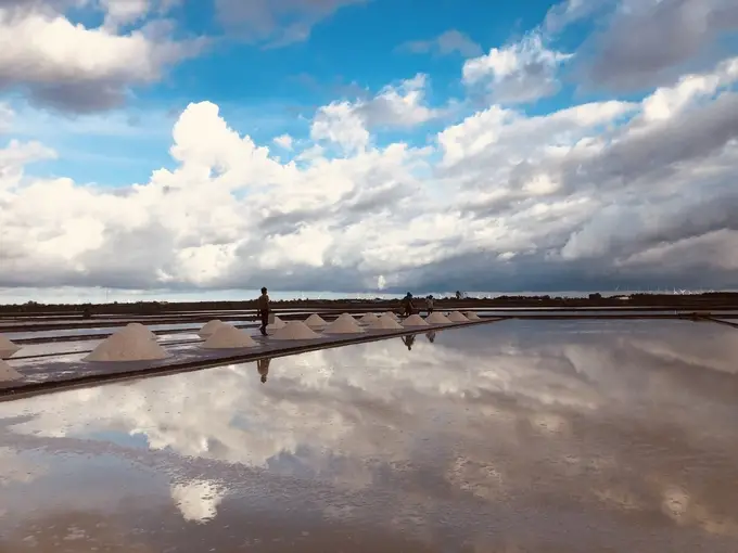 Bạch Long – Bản Tình Ca Muối Và Người