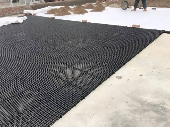 Vỉ nhựa thoát nước – Giải pháp xanh cho đô thị tương lai