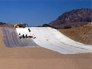 Vải Địa Chống Thấm – Giải Pháp Toàn Diện Bảo Vệ Công Trình Môi Trường
