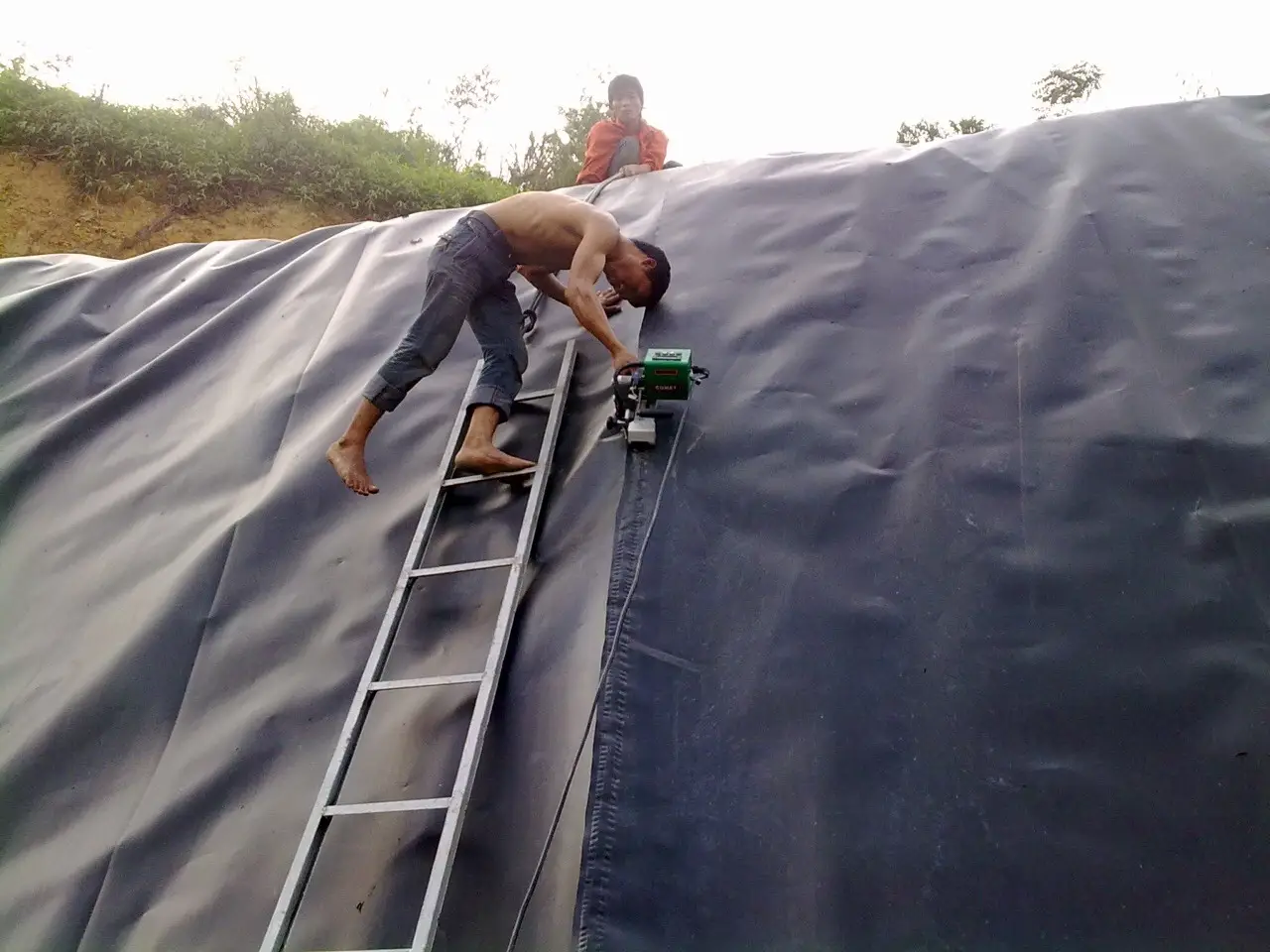 Thi Công Hàn Màng Chống Thấm HDPE