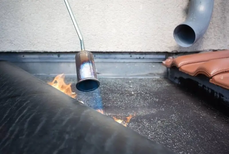 Thi công chống thấm bằng màng khò