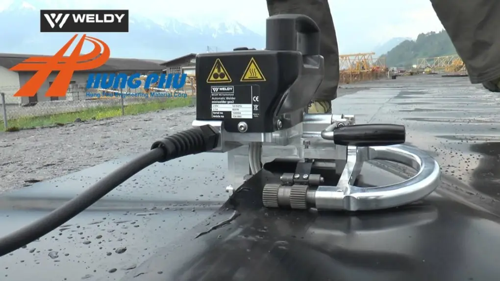 Máy hàn bạt HDPE