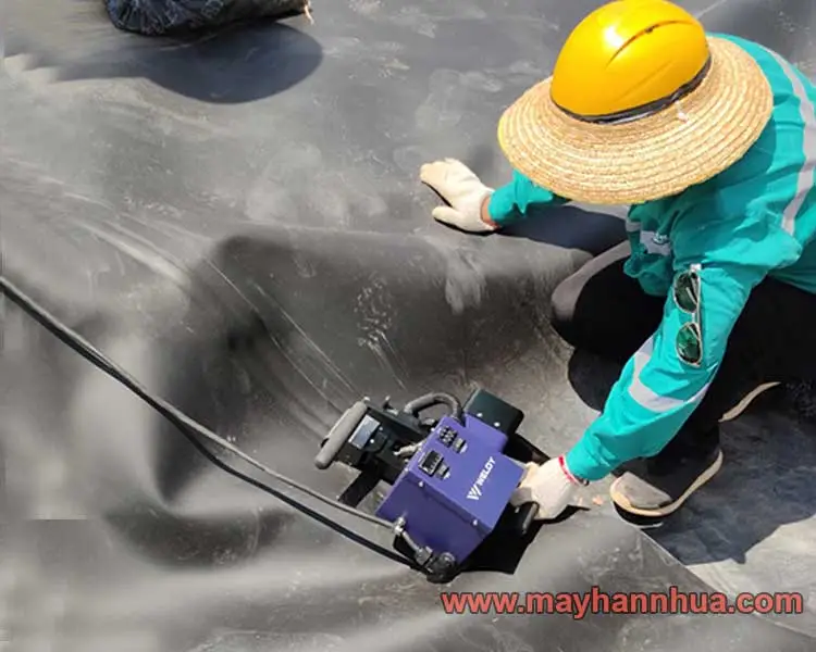 Máy hàn bạt HDPE