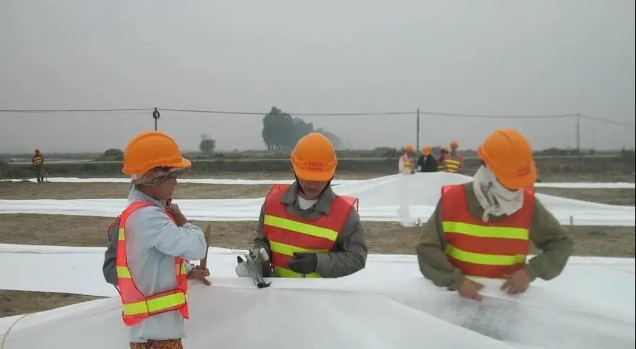 Cách Khâu Vải Địa Kỹ Thuật