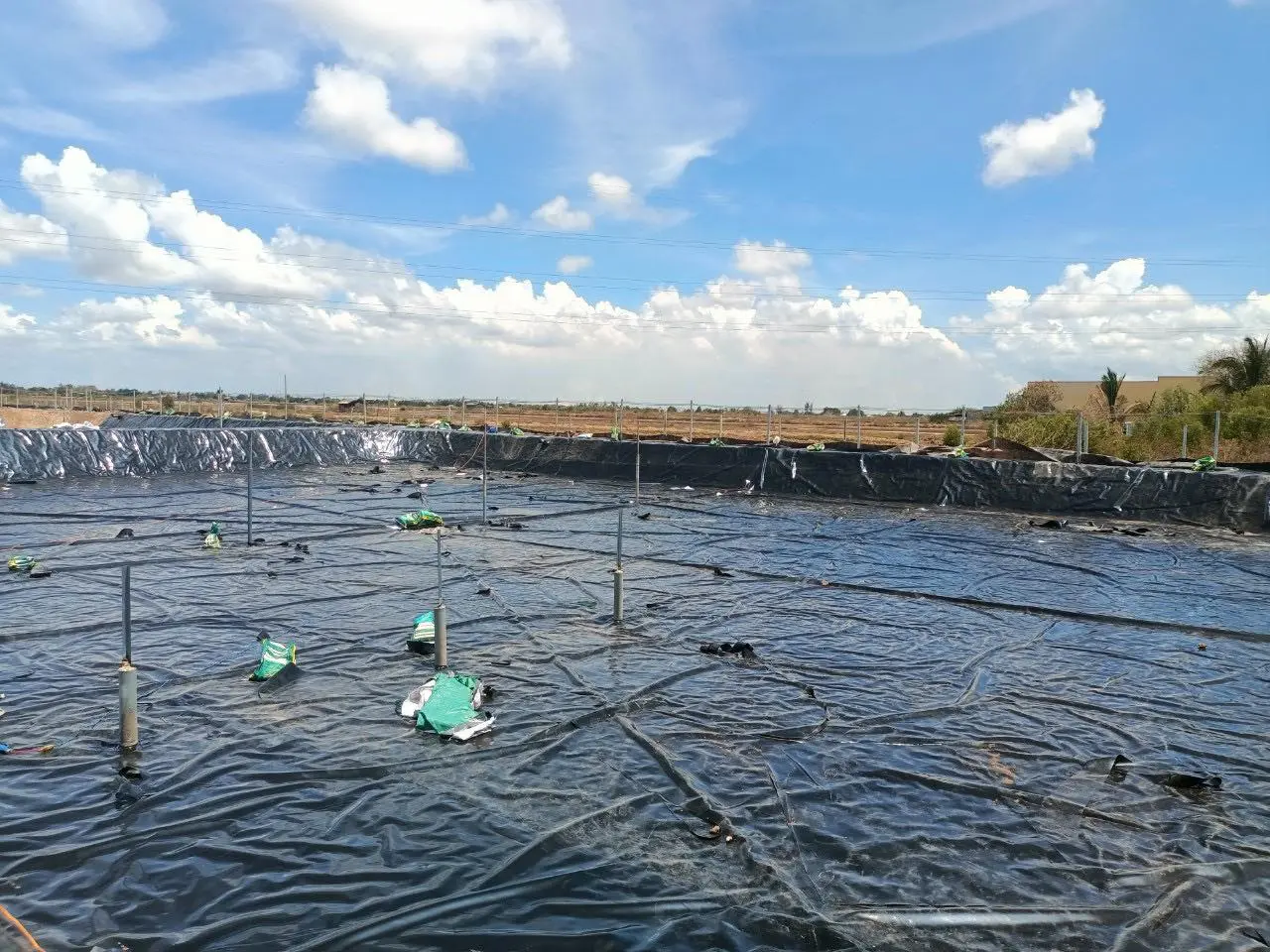 Bạt HDPE Chống Thấm - Giải Pháp Vàng Cho Mọi Công Trình