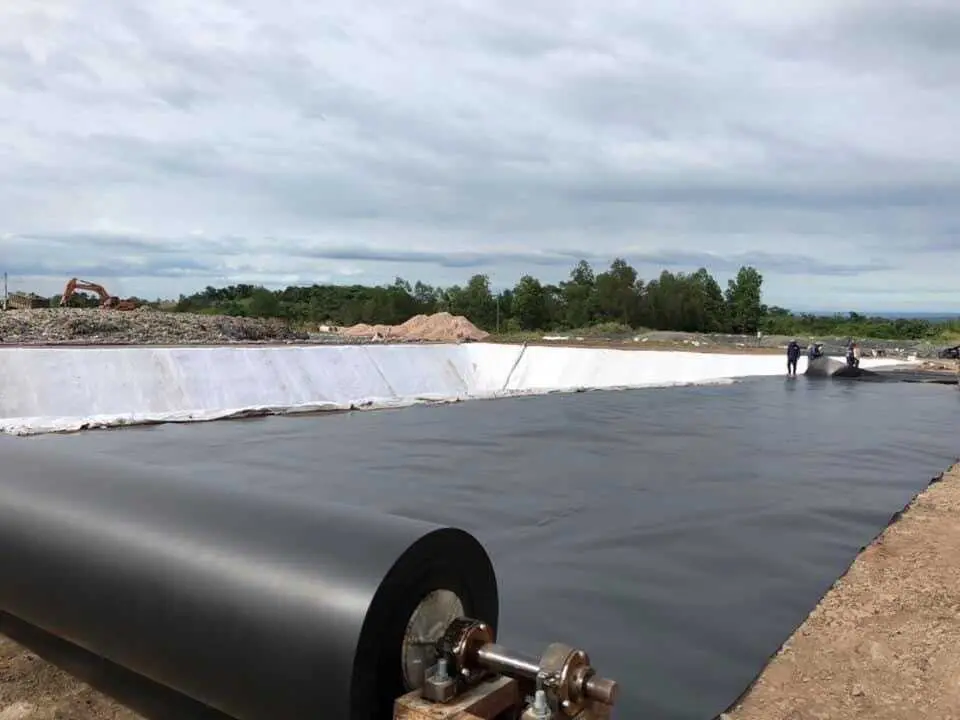 Giá Bạt Chống Thấm HDPE - Lựa Chọn Thông Minh Cho Mọi Công Trình