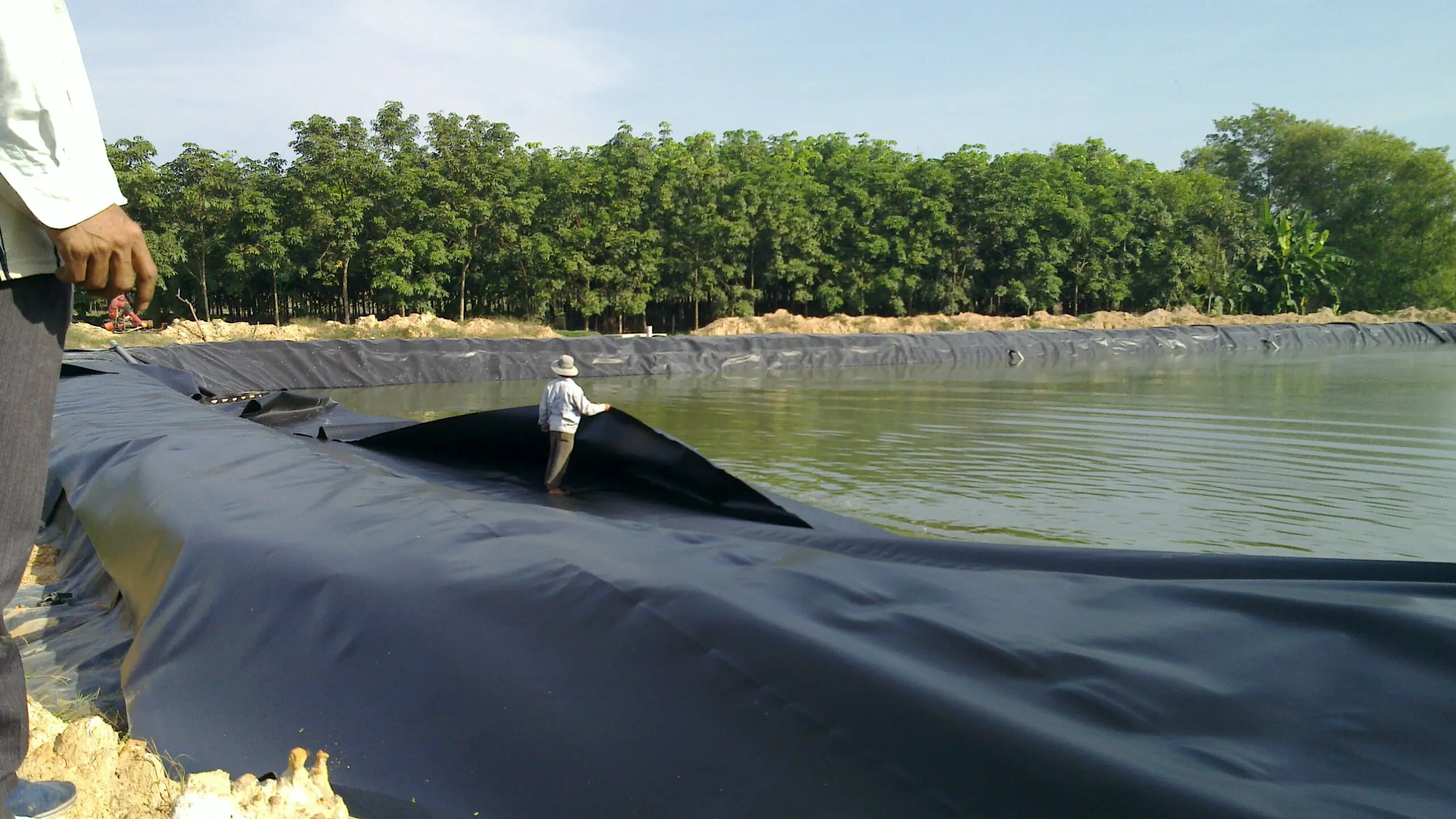 Màng Chống Thấm HDPE Giá Rẻ - Giải Pháp Vàng Cho Mọi Công Trình