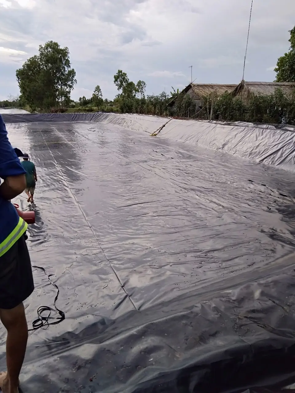 Bạt lót hồ cá HDPE - Giải pháp vàng cho nuôi trồng thủy sản