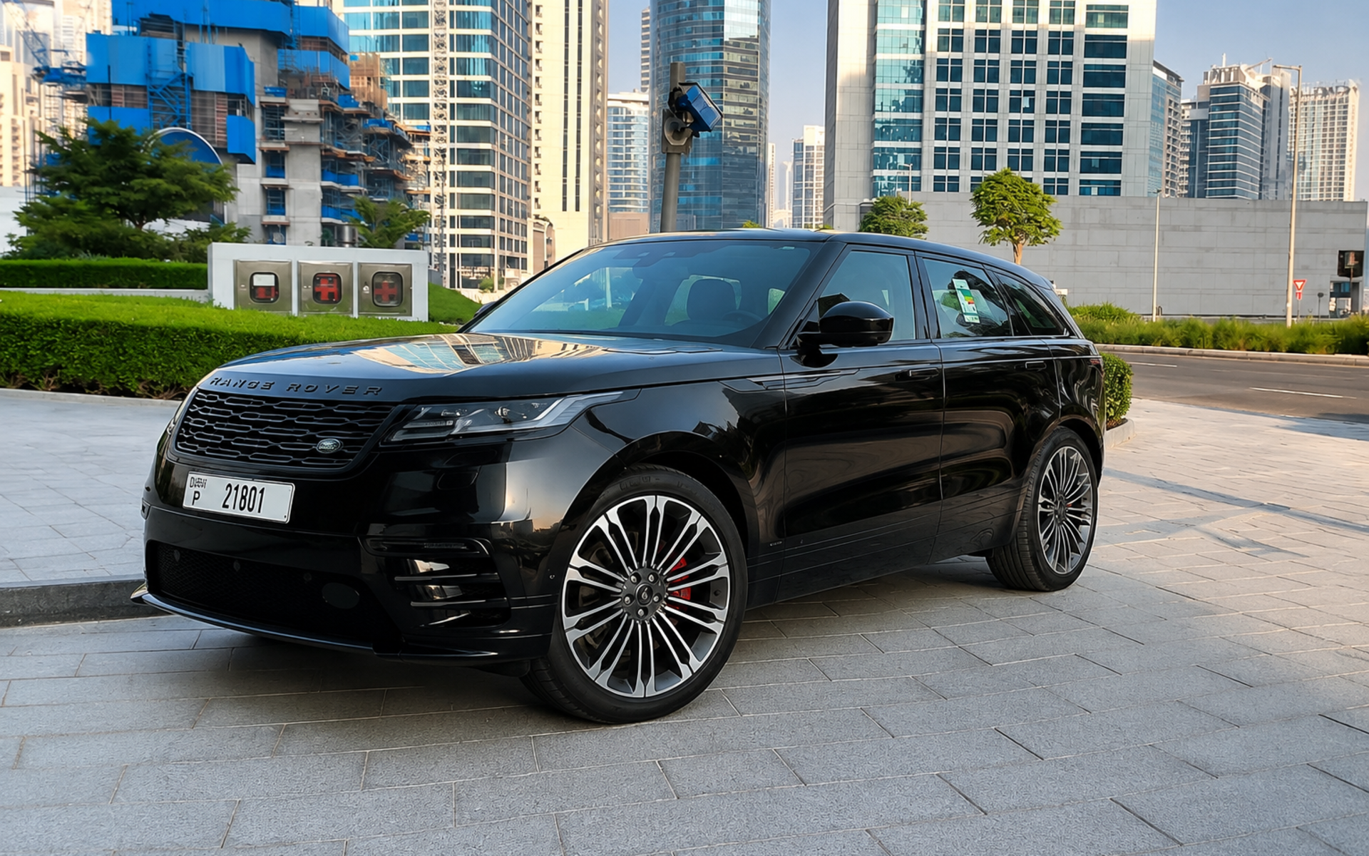 Land Rover Range Rover Velar image 1
