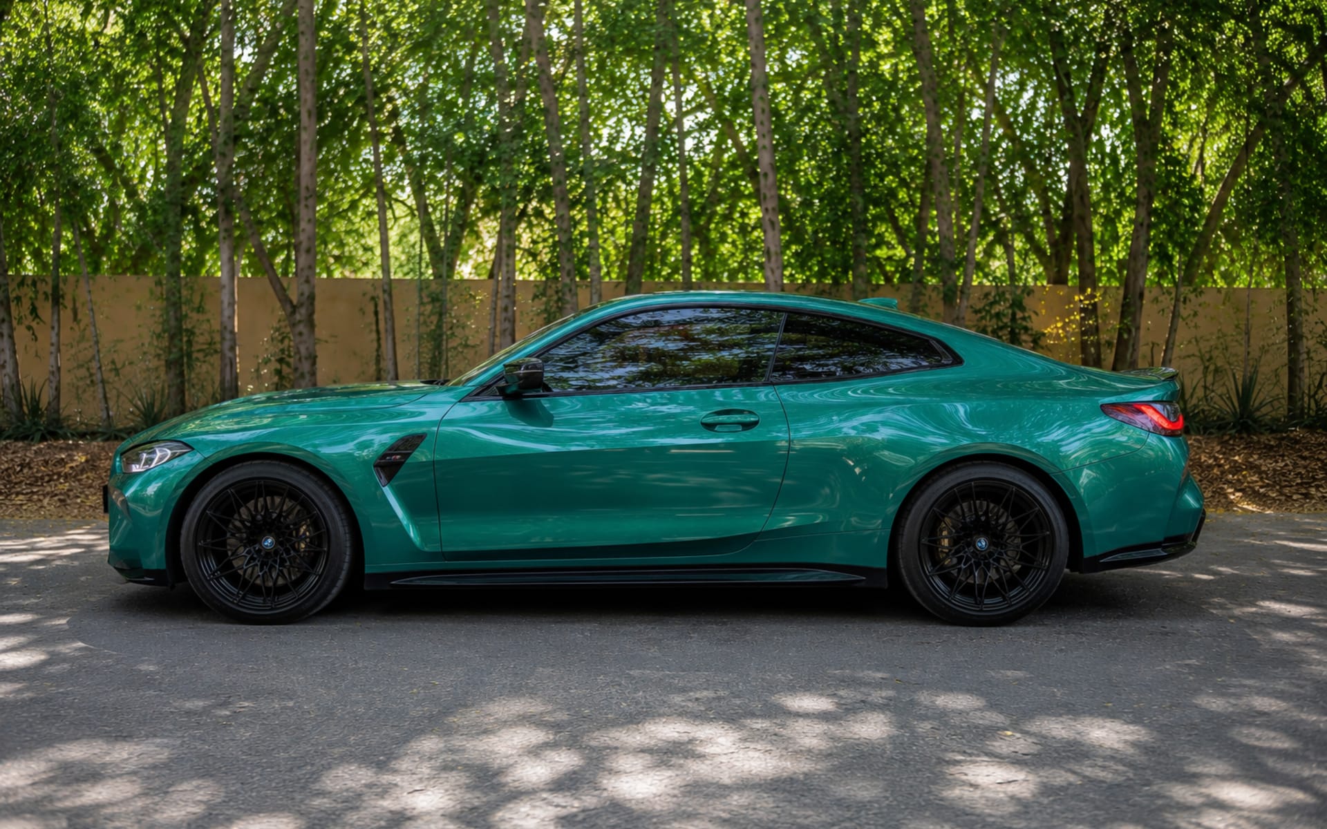 BMW M4 image 1