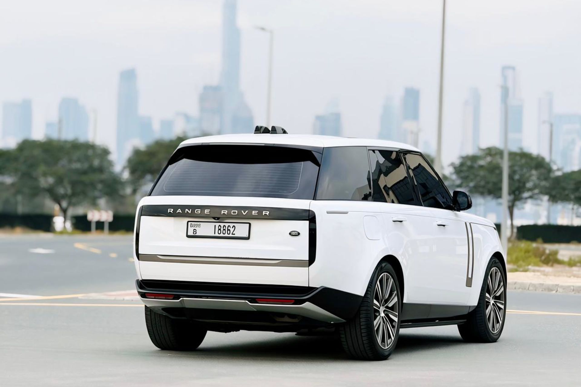 Range Rover HSE - image 1
