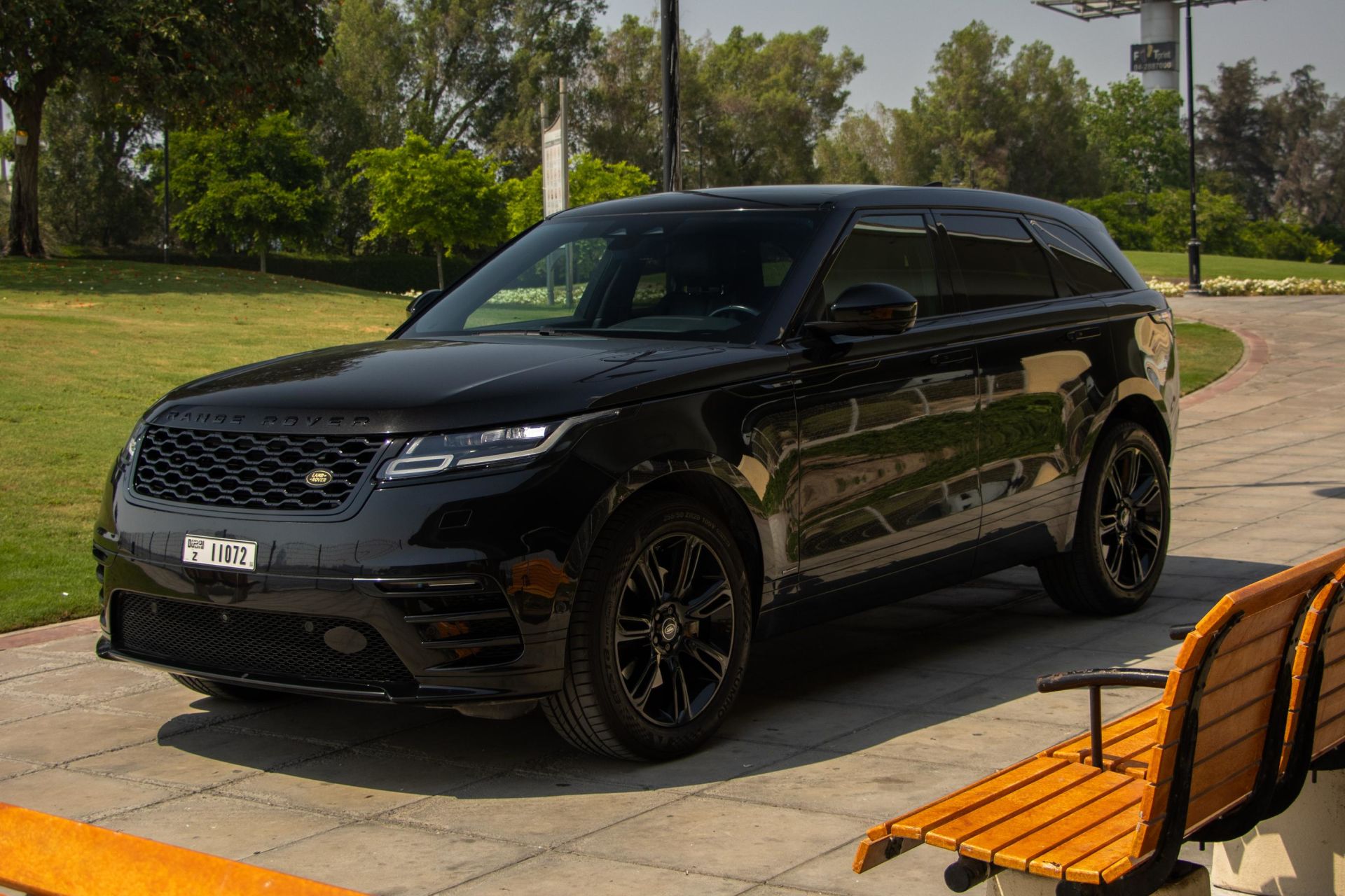 Range Rover Velar - image 1