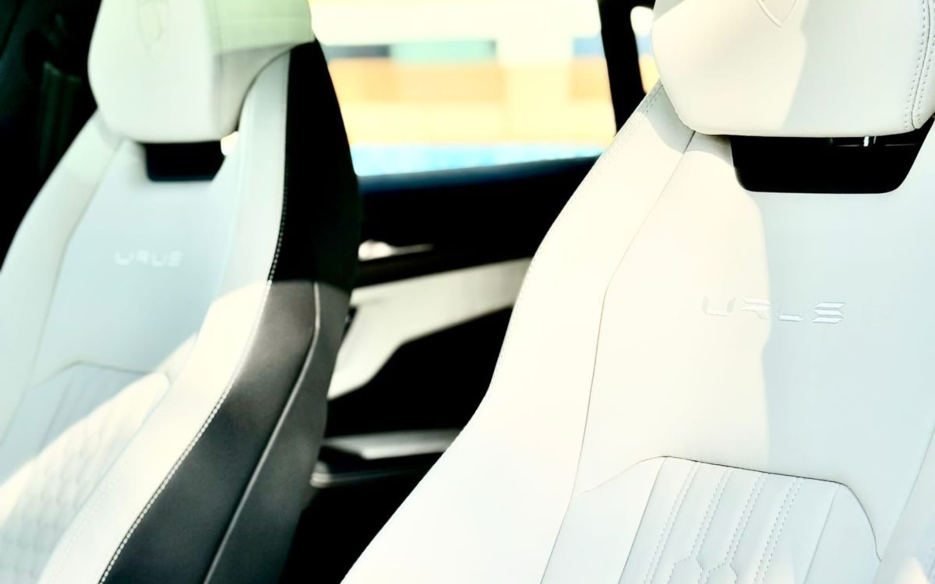 Lamborghini Urus image 1