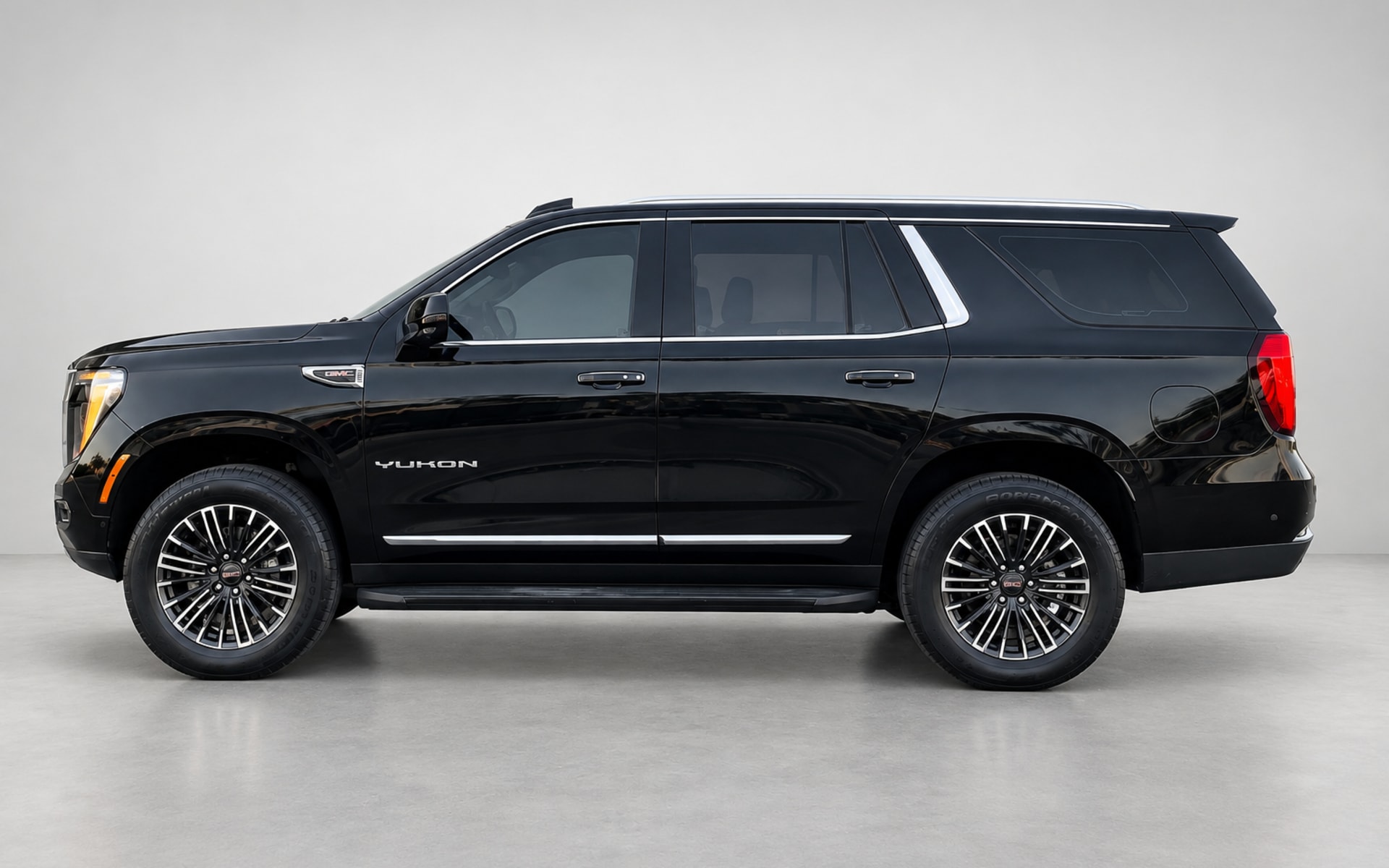 GMC Yukon image 1