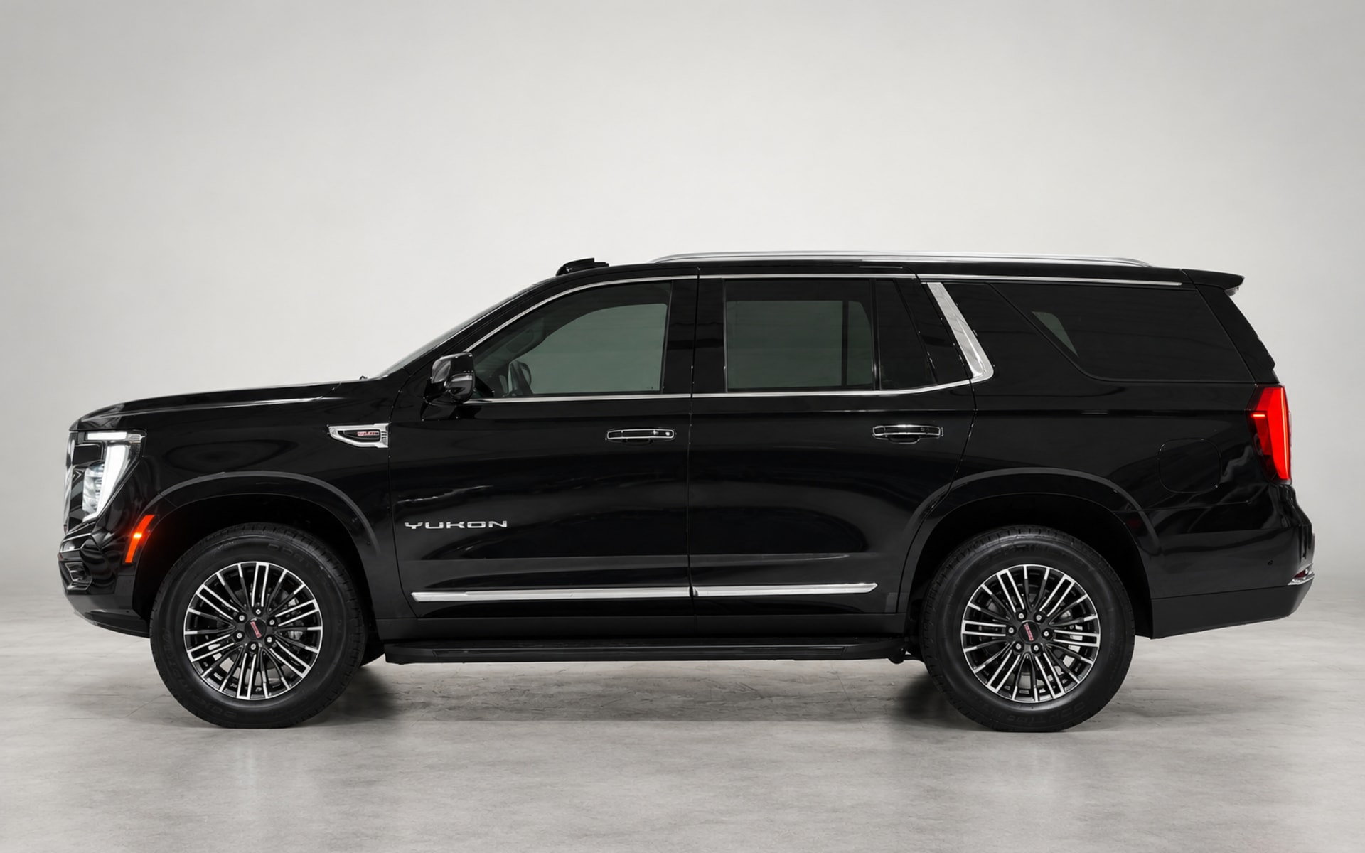 GMC Yukon Elevation image 1