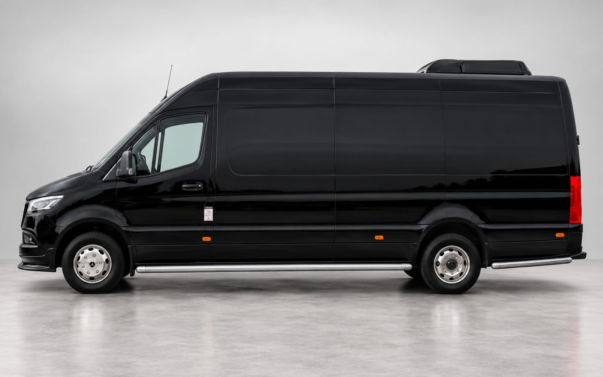 Sprinter Maybach VIP - image 1