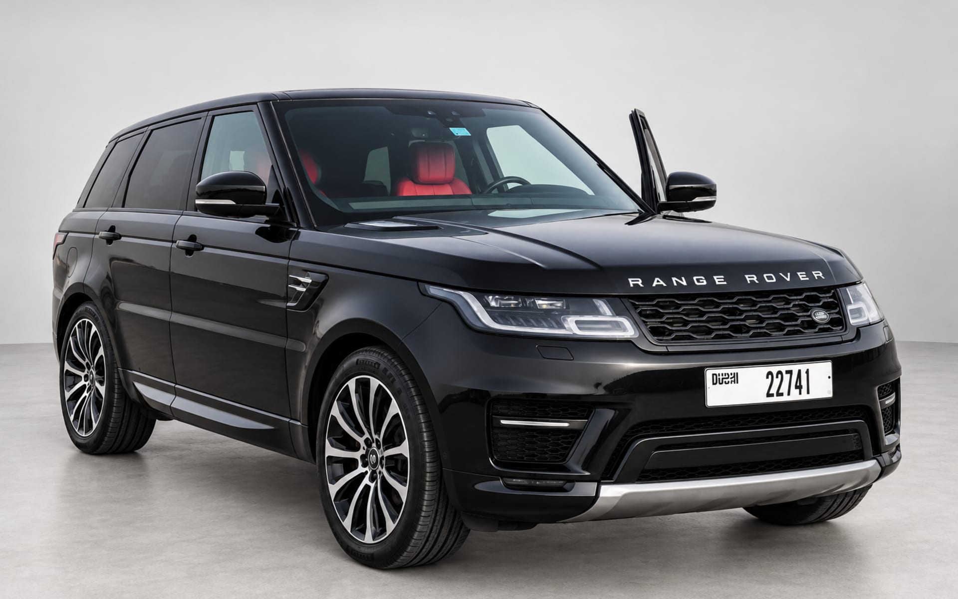 Range Rover Sport - image 1