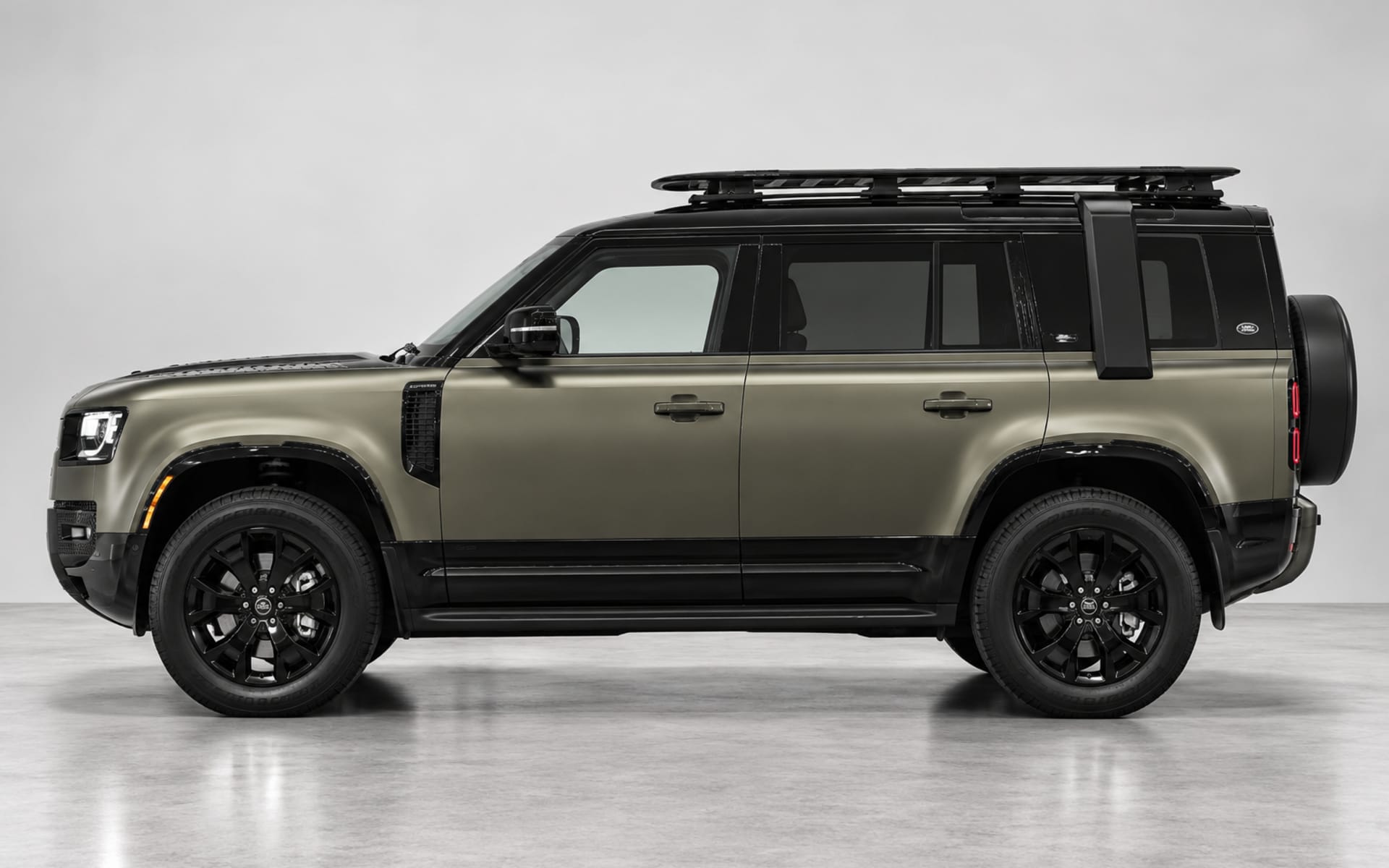 Defender 110 - image 1