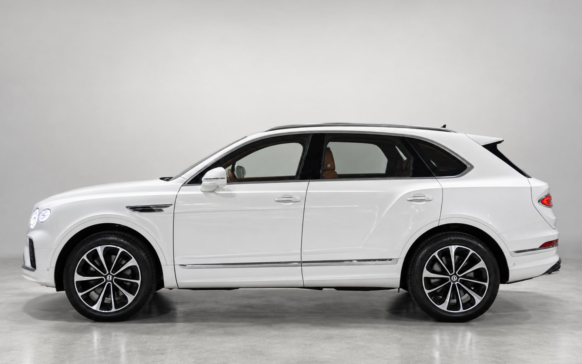 Bentley Bentayga image 1