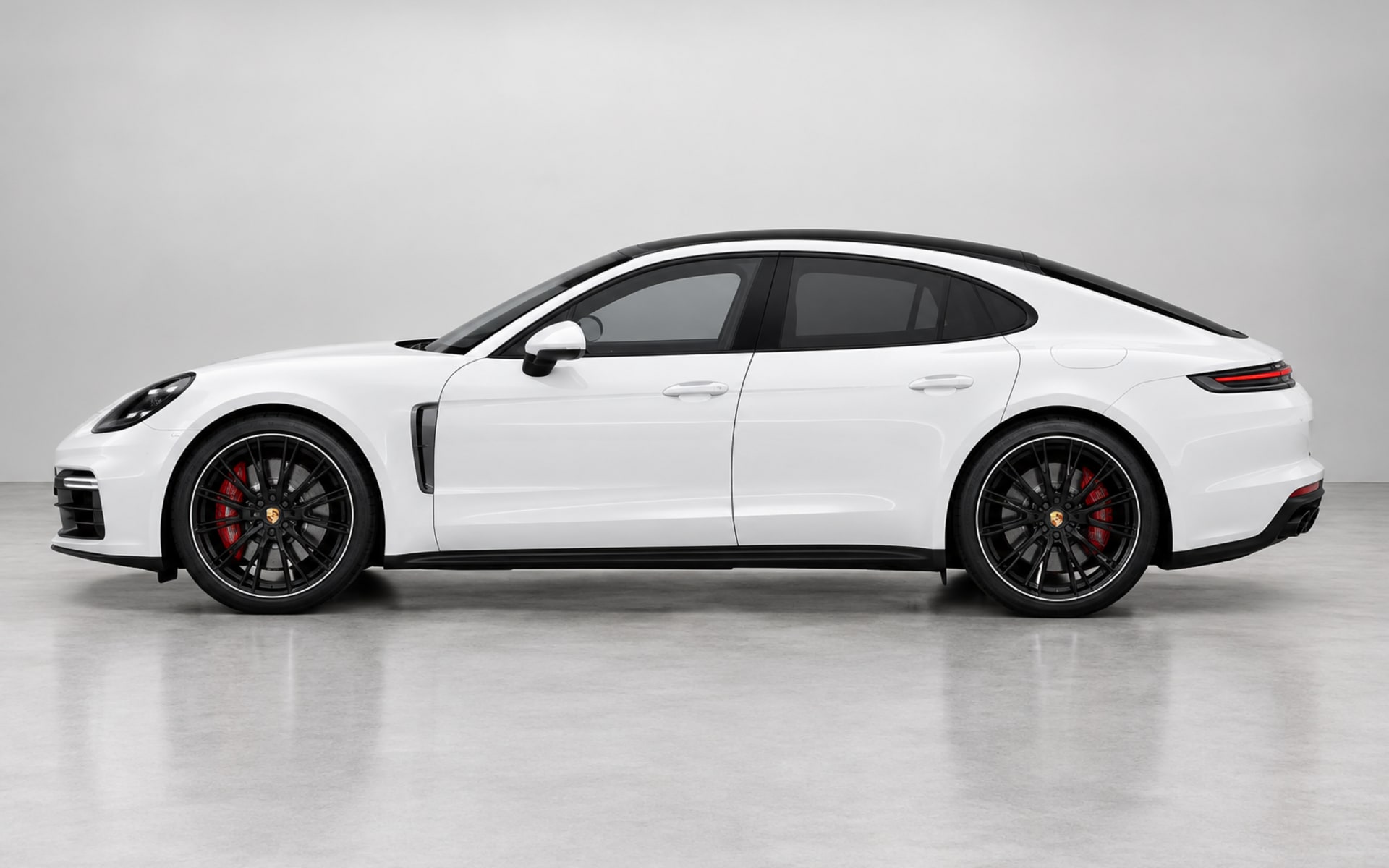 Porsche Panamera image 1