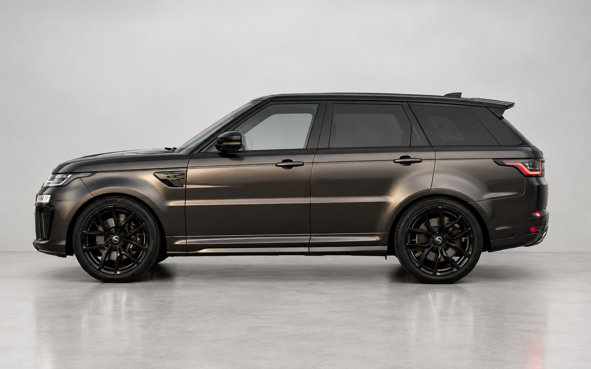 Range Rover Sport SVR - image 1