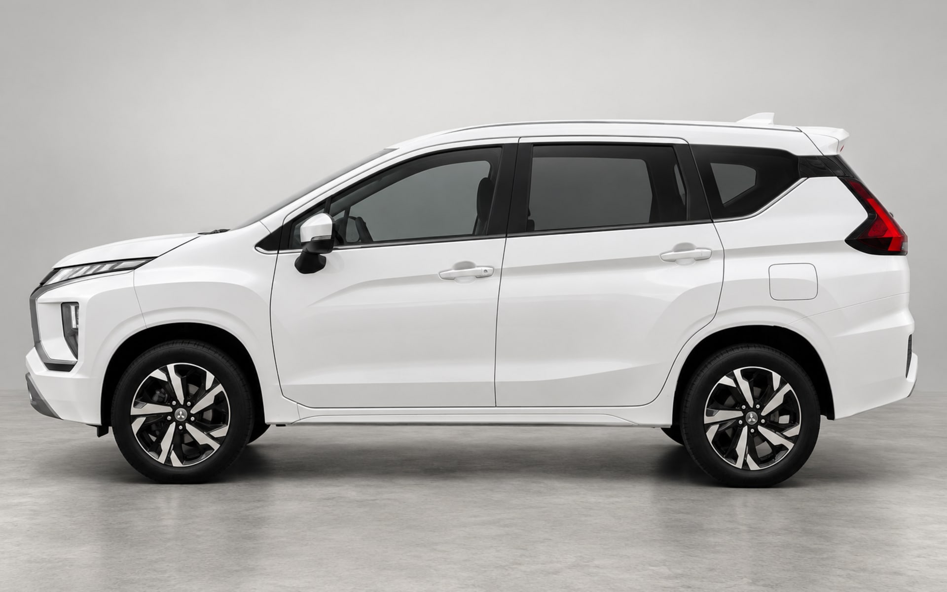 Mitsubishi Xpander image 1