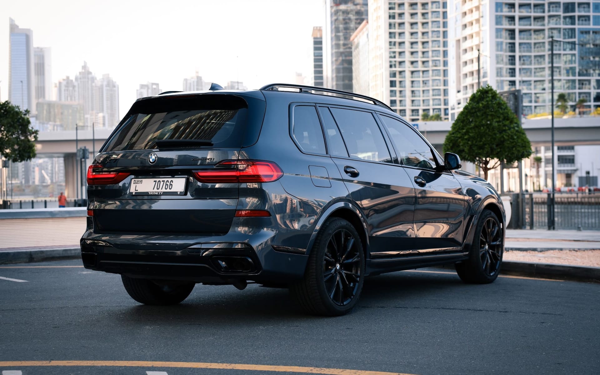 BMW X7 2022 for rent in Dubai photo 2