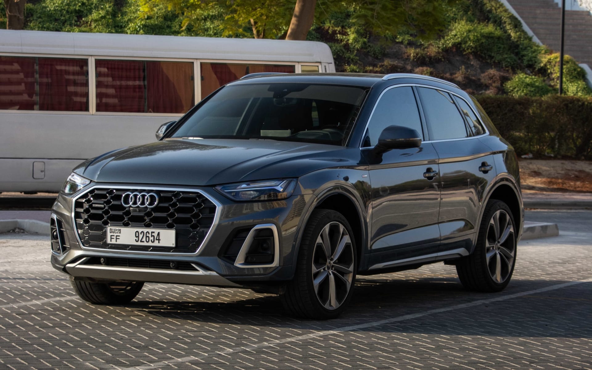 Audi Q5 2024 thumbnail 3