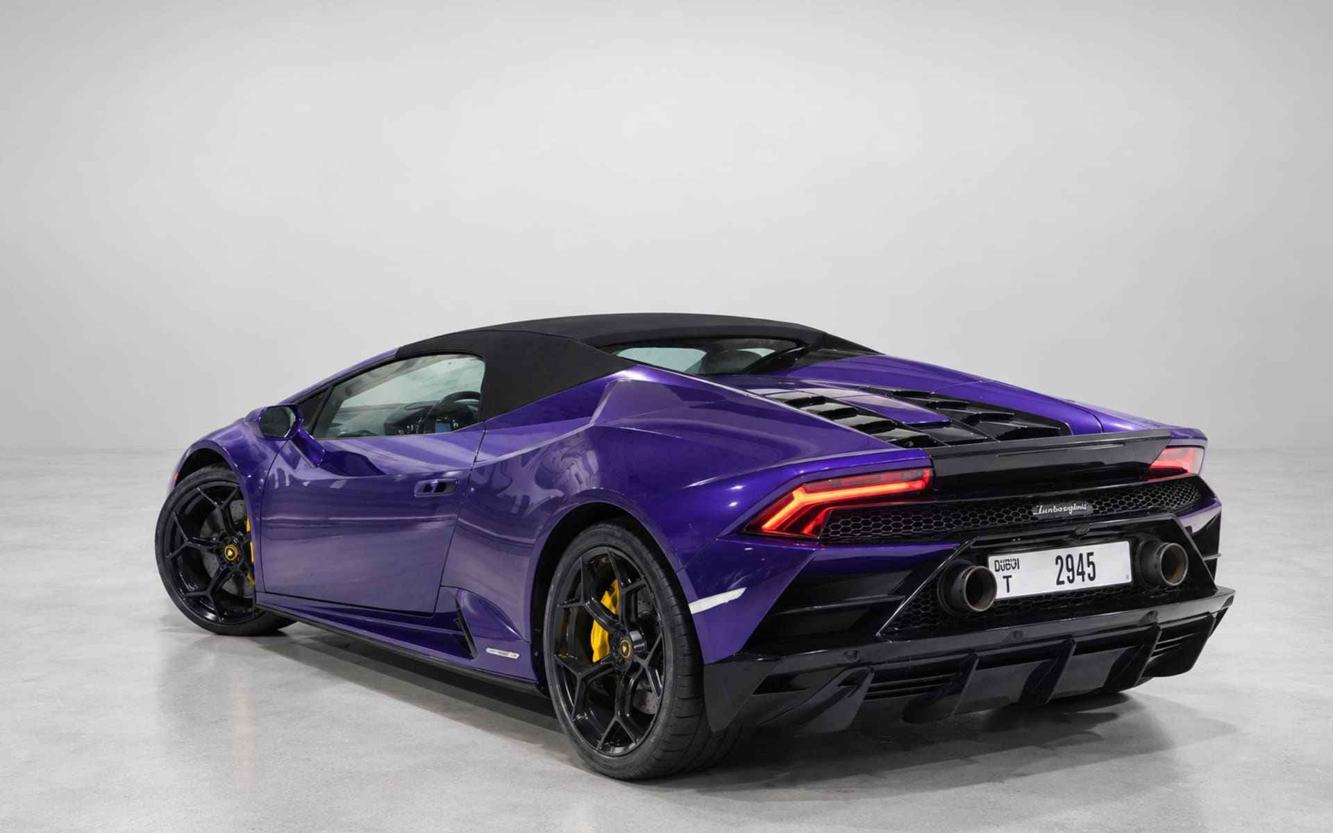 Lamborghini Huracan EVO Spyder 2023 for rent in Dubai photo 3