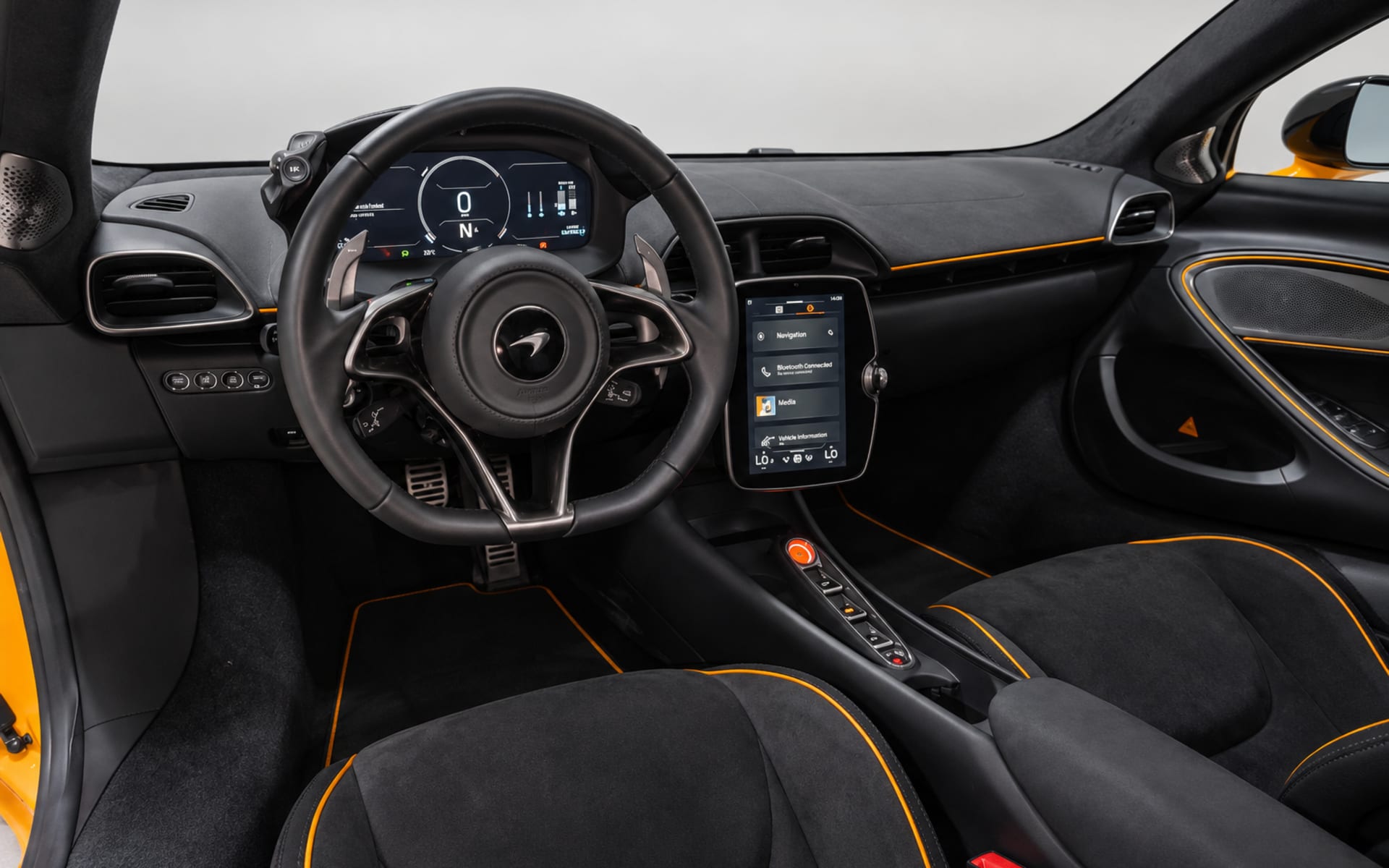 McLaren Artura 2024 for rent in Dubai photo 4
