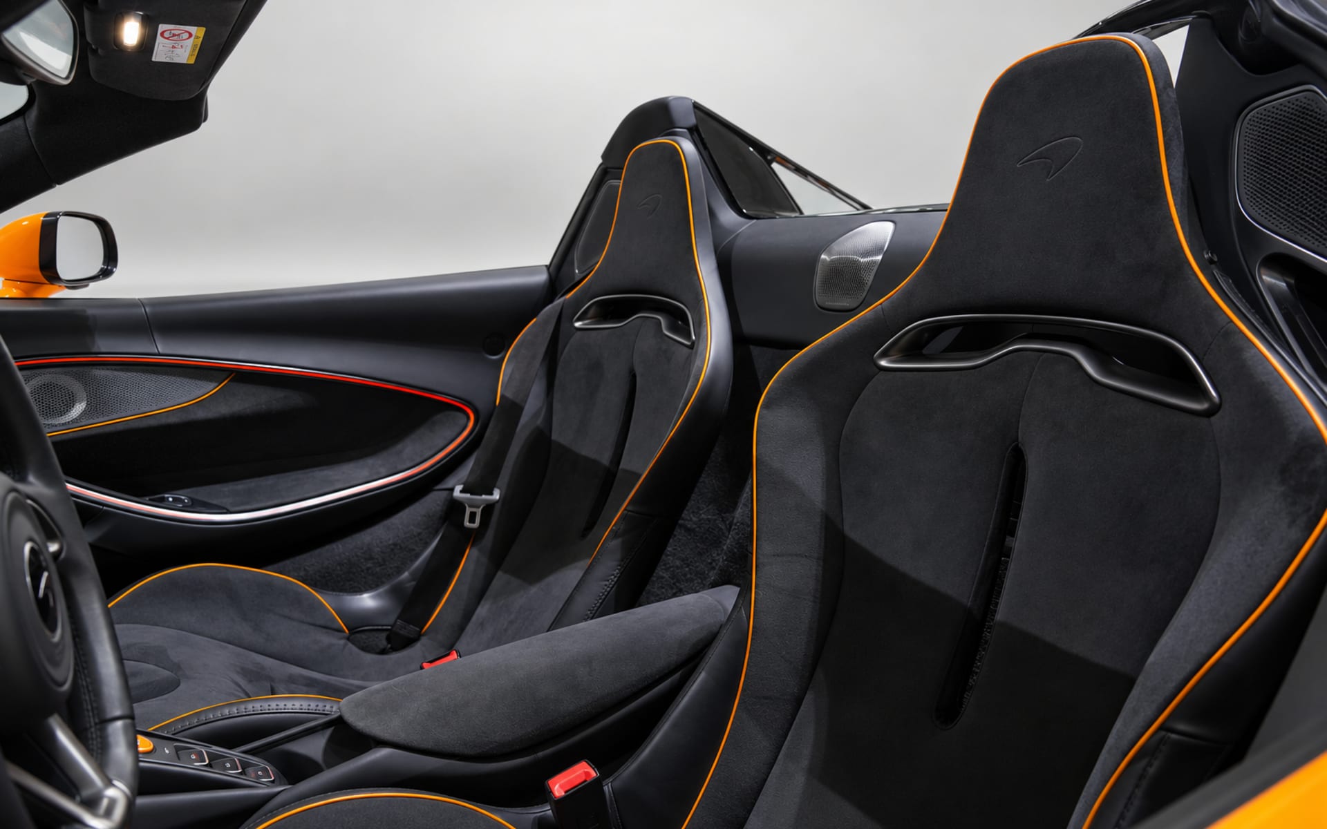McLaren Artura Spider 2026 for rent in Dubai photo 5