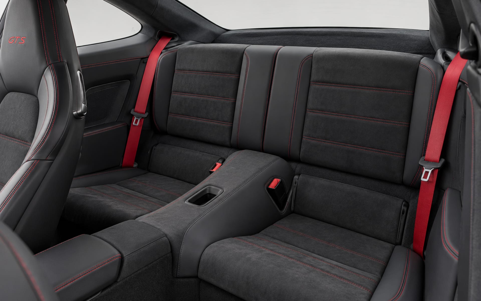 Porsche 911 Carrera 4 GTS 2025 for rent in Dubai photo 5