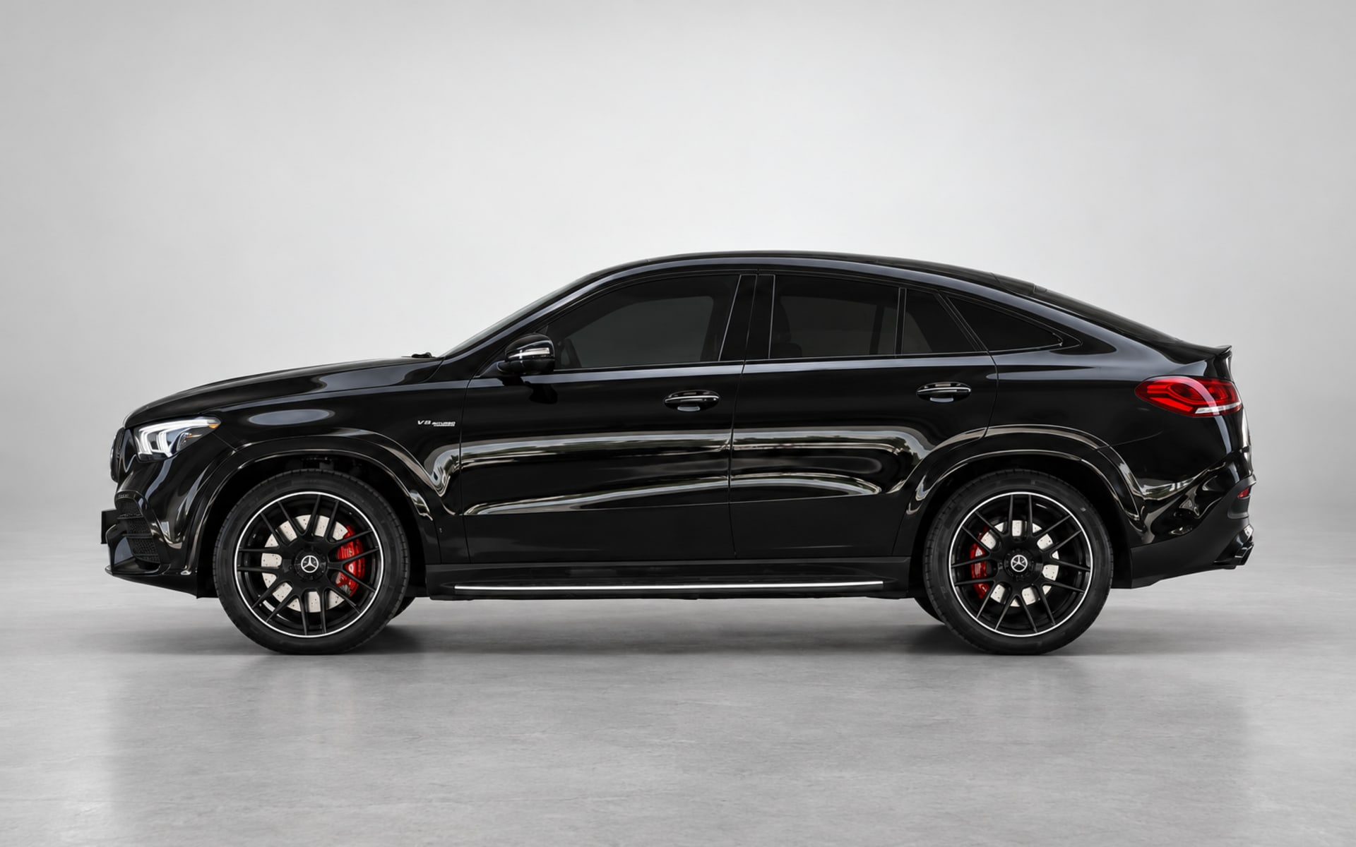 Mercedes-Benz GLE 53 2022 for rent in Dubai photo 2