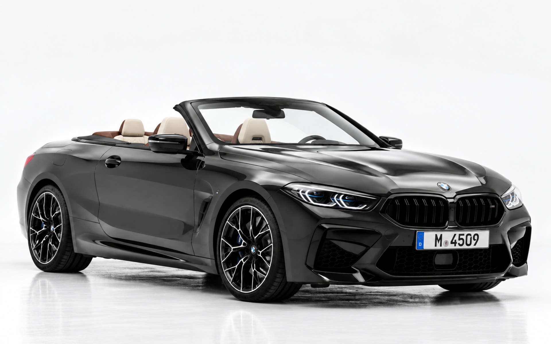 BMW M8 Competition Convertible 2025 - image 1