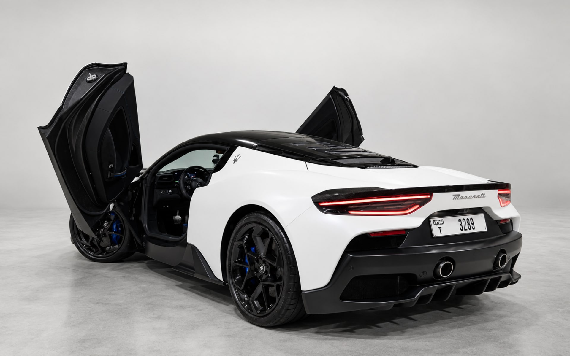 Maserati MC20 2024 for rent in Dubai photo 3