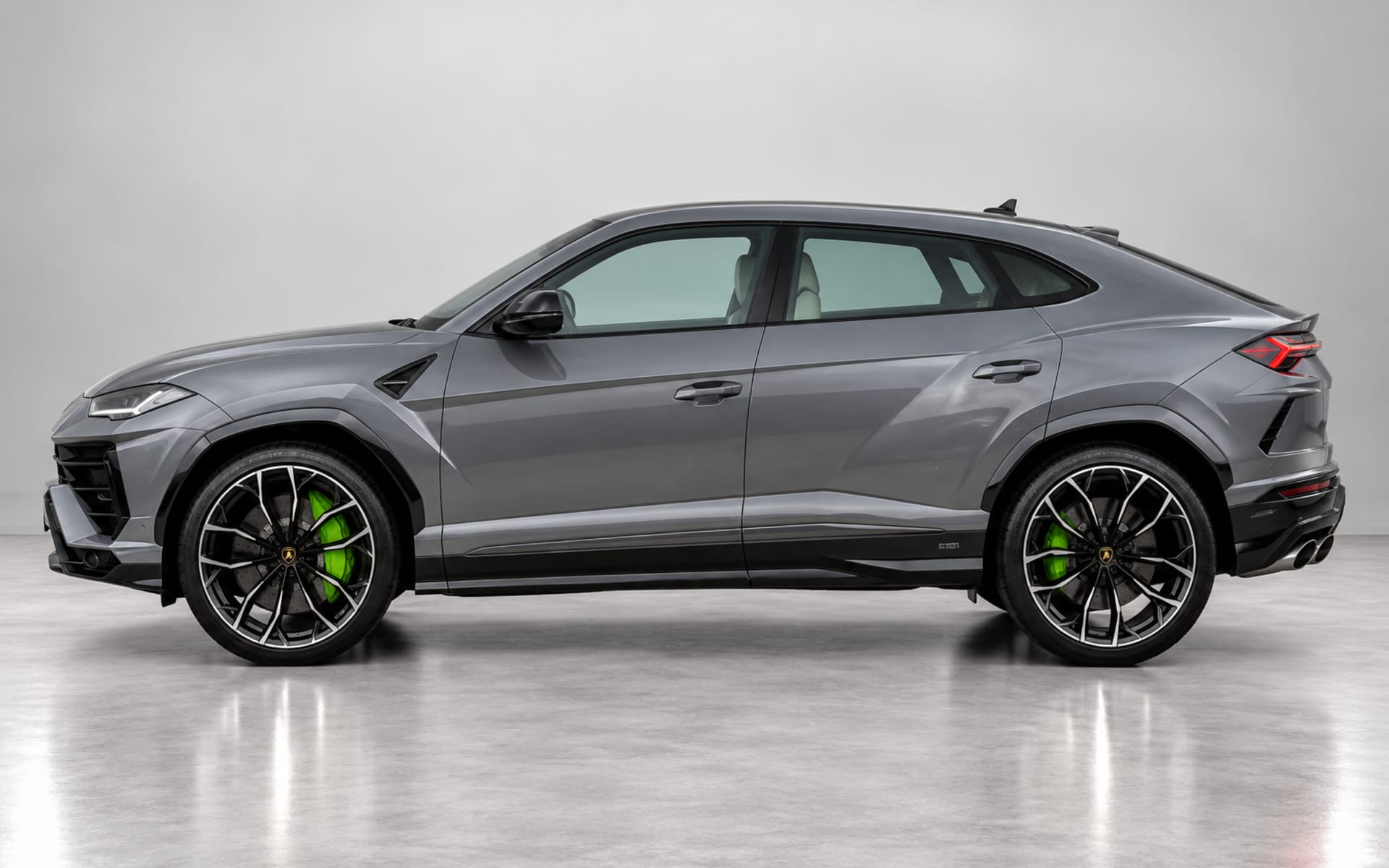 Lamborghini Urus 2024 for rent in Dubai photo 2