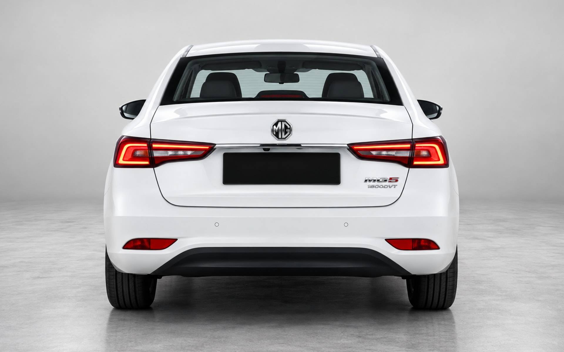 MG 5 (Basic) 2024 for rent in Dubai photo 3