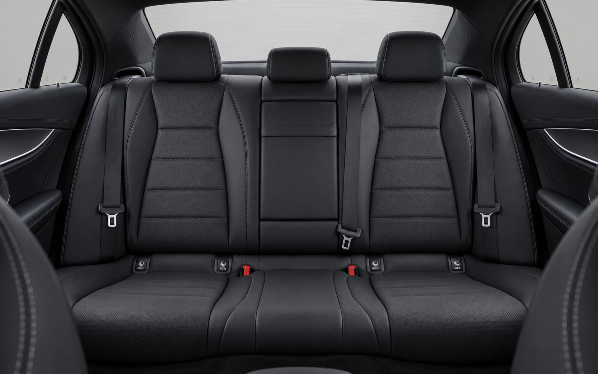 Mercedes-Benz C 300 2022 for rent in Dubai photo 12