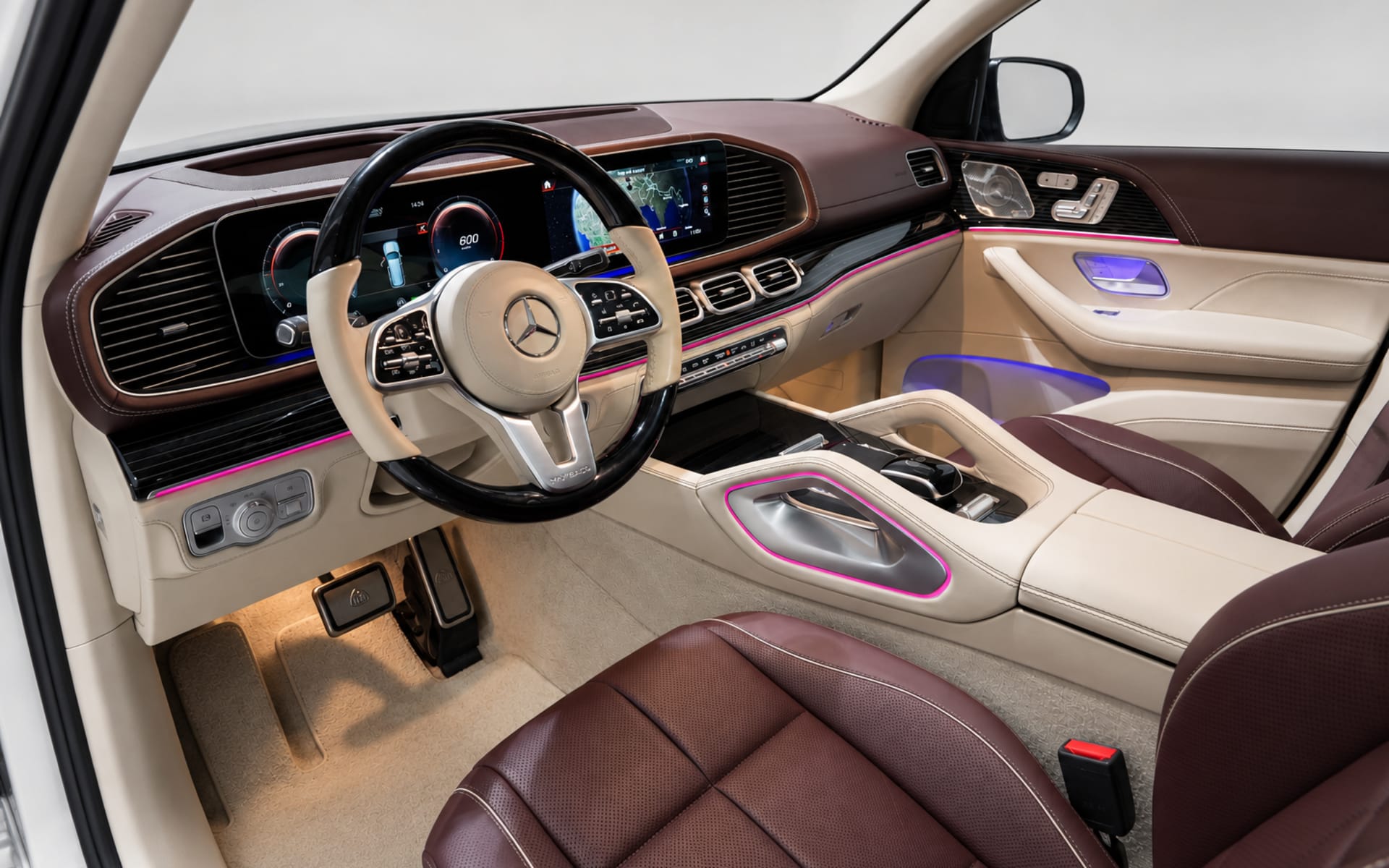 Mercedes-Benz GLS 600 MAYBACH 2024 for rent in Dubai photo 4