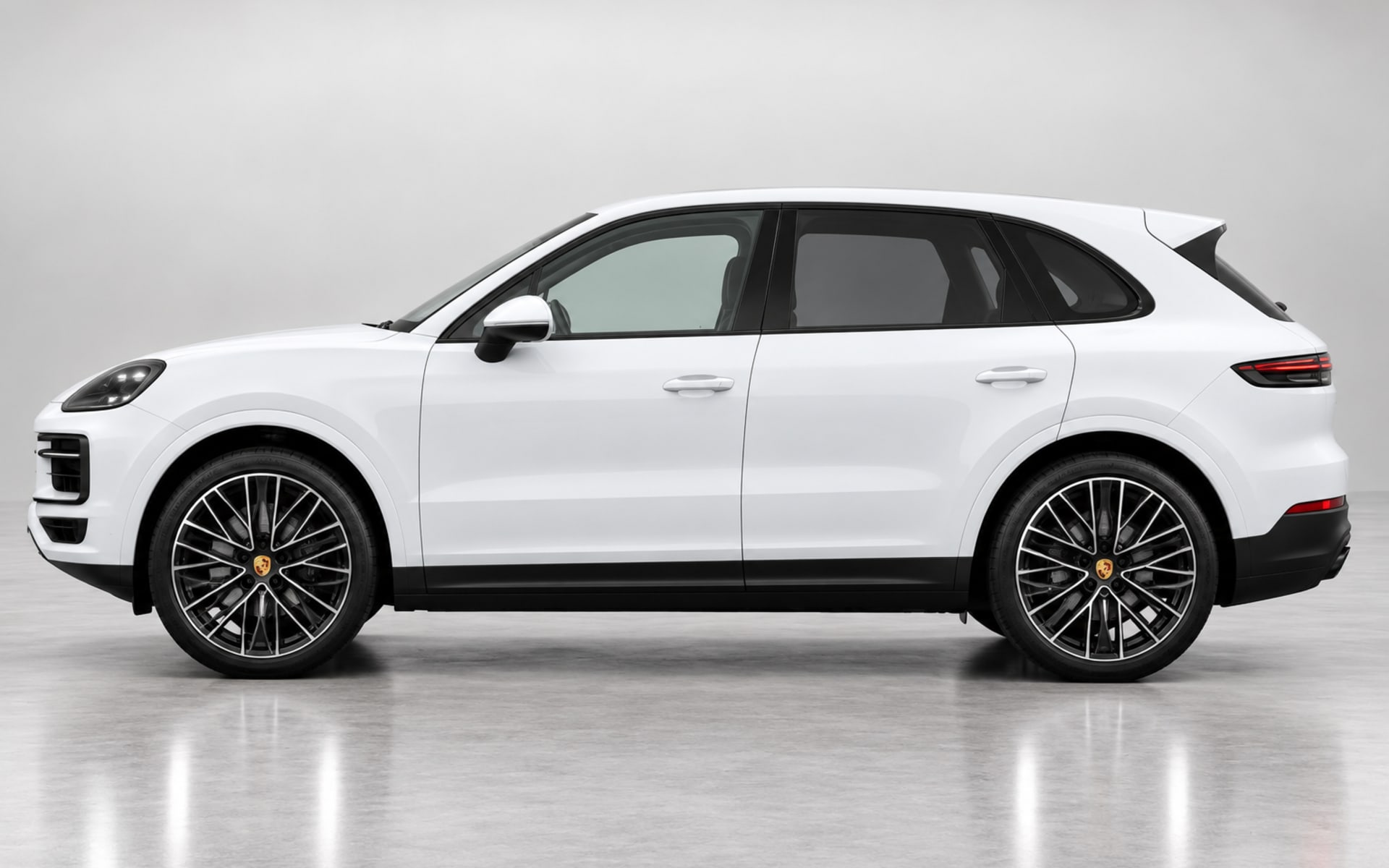Porsche Cayenne 2025 for rent in Dubai photo 2