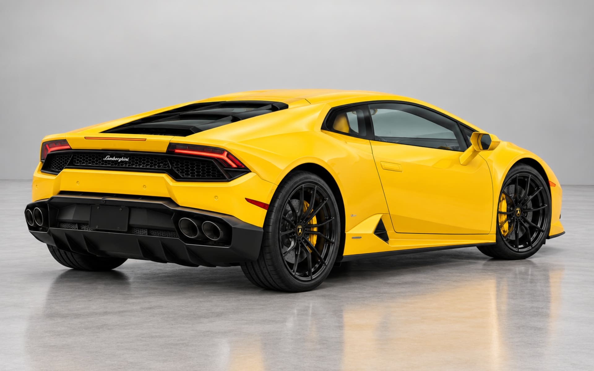 Lamborghini Huracan 2023 for rent in Dubai photo 3