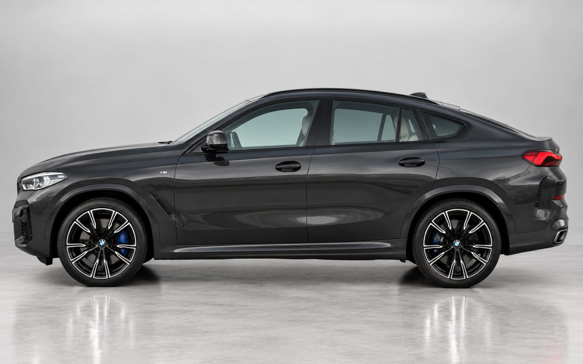 BMW X6 2025 for rent in Dubai photo 2