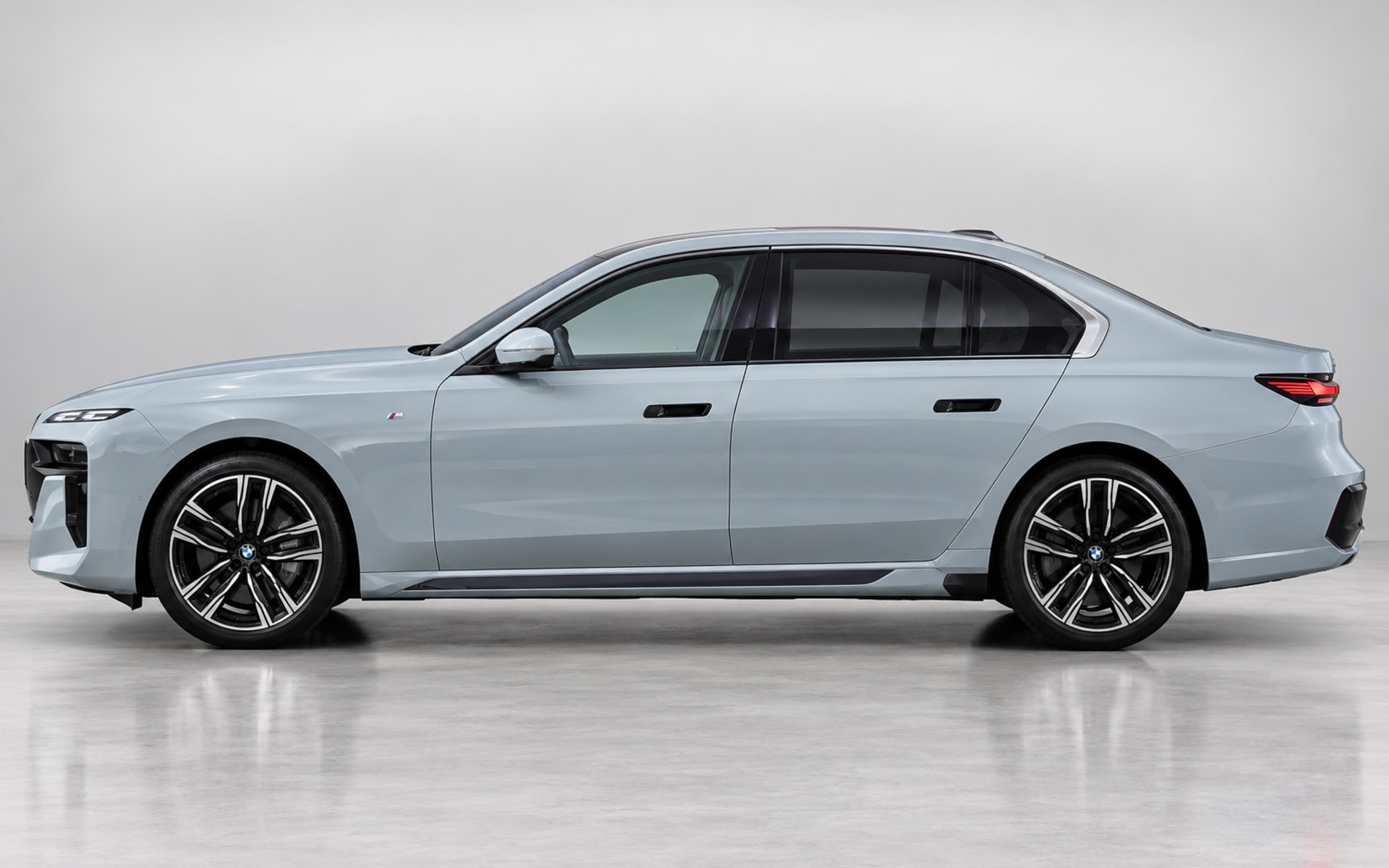 BMW 520i 2026 for rent in Dubai photo 2