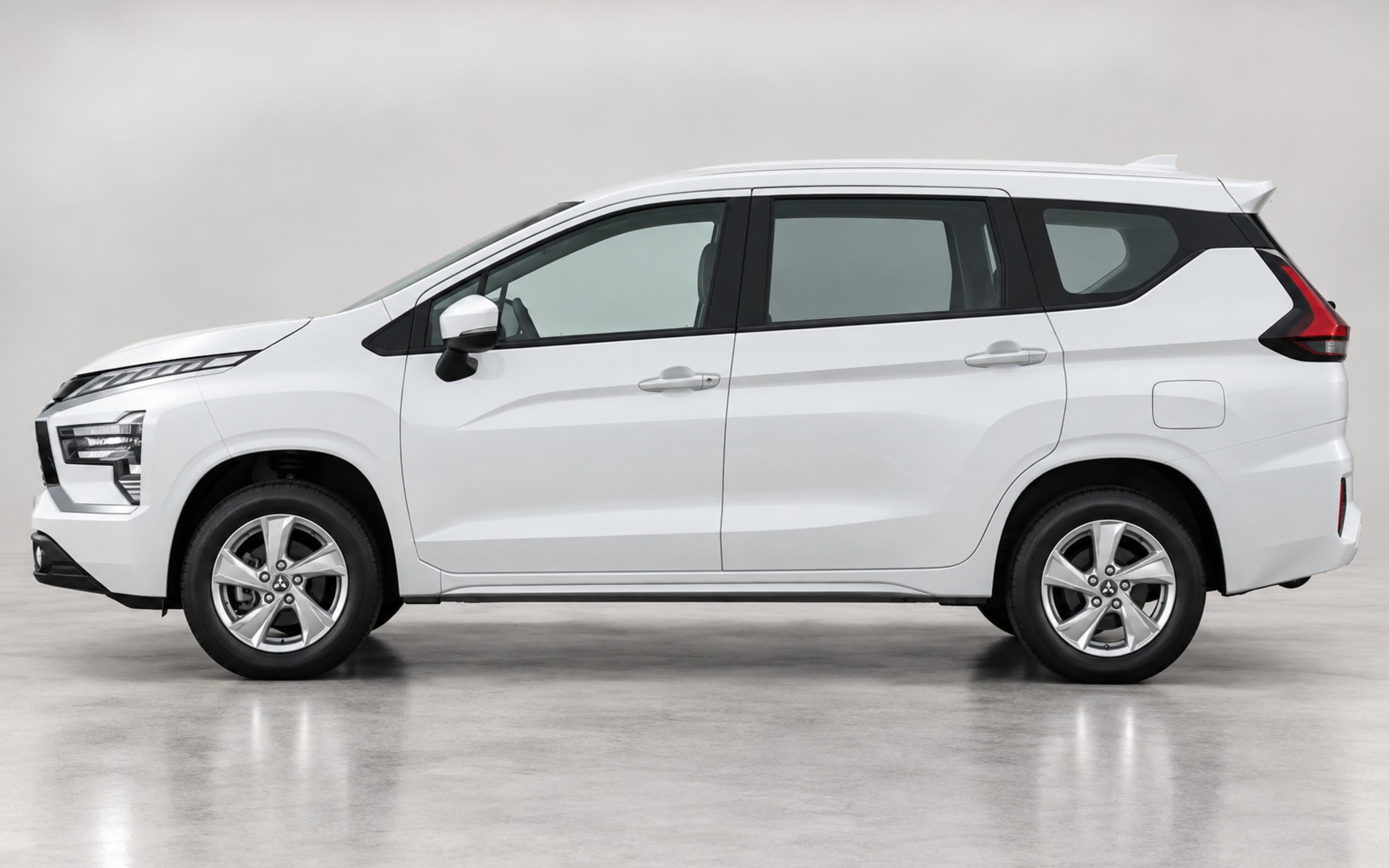 Mitsubishi Xpander 2025 for rent in Dubai photo 2