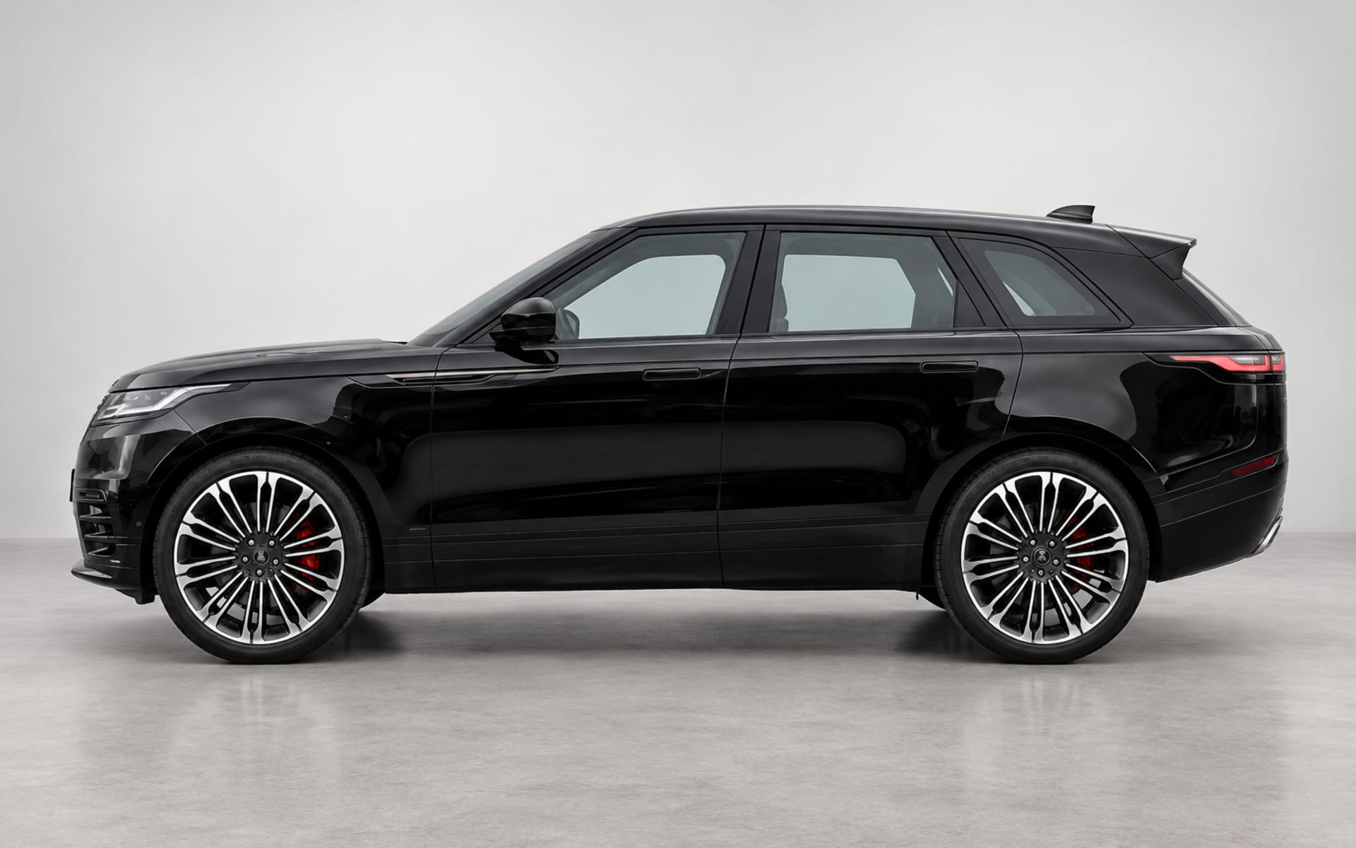 Land Rover Range Rover Velar 2025 for rent in Dubai photo 2