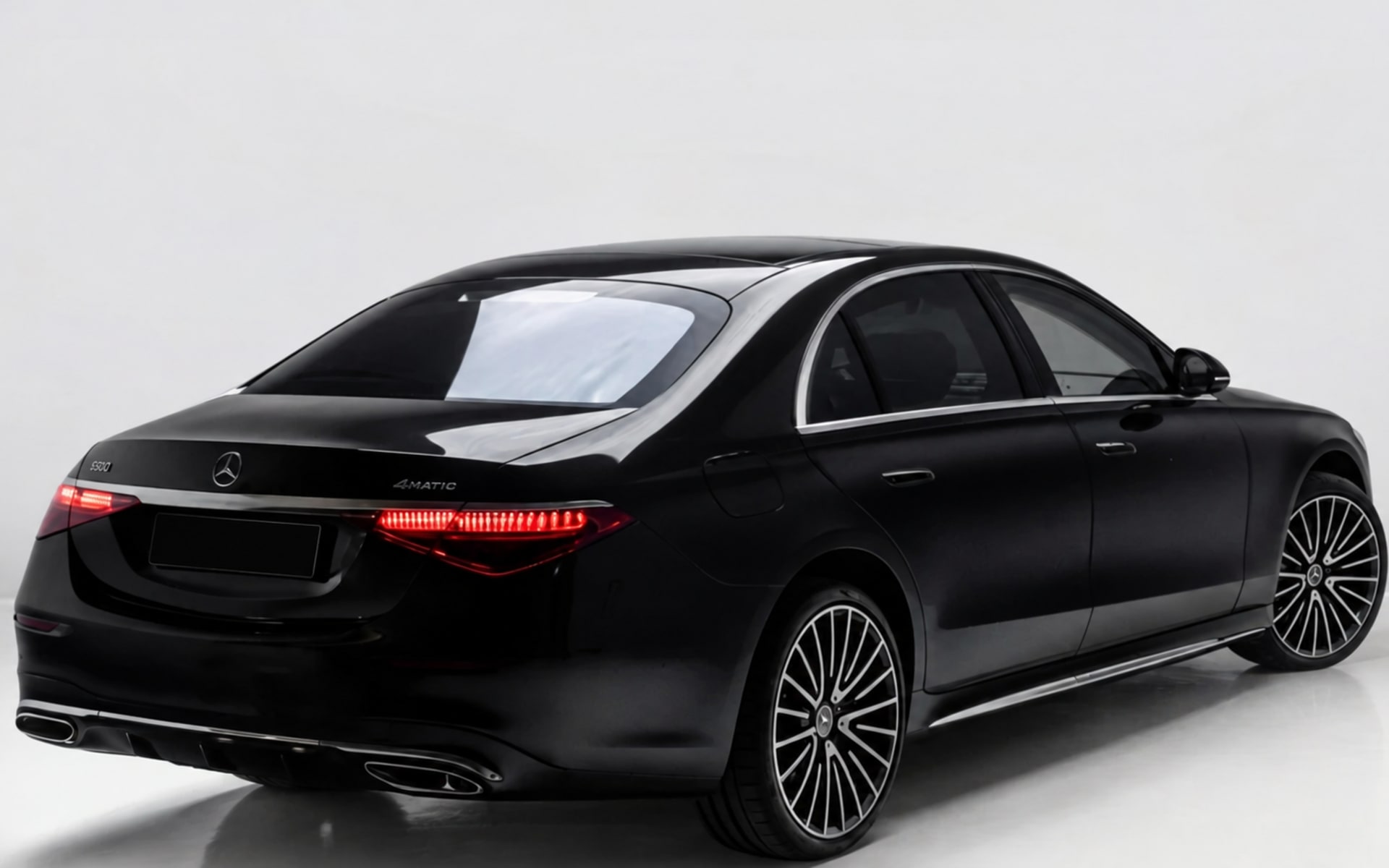Mercedes-Benz S 500 2024 thumbnail 3